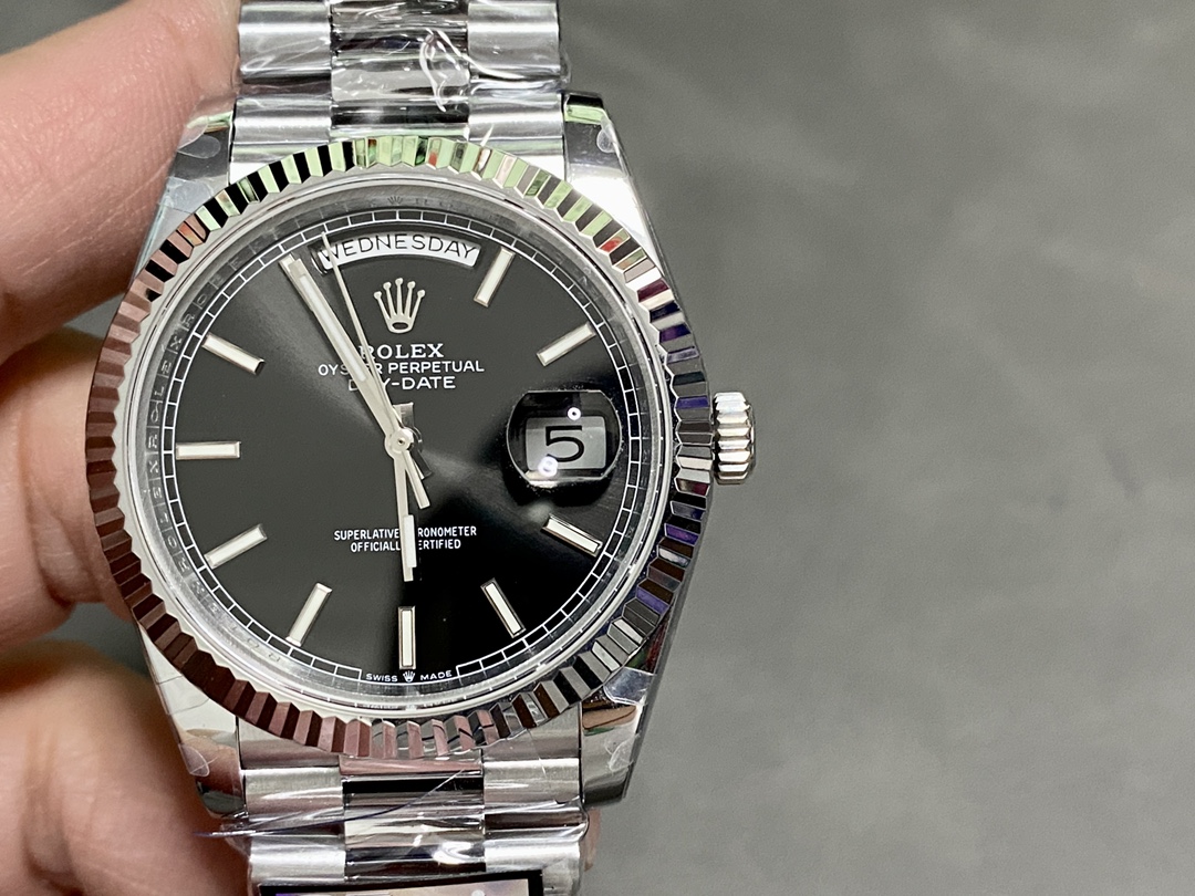 Rolex Day Date 40 Platinum Black Dial M228236 0003 Men's Watch